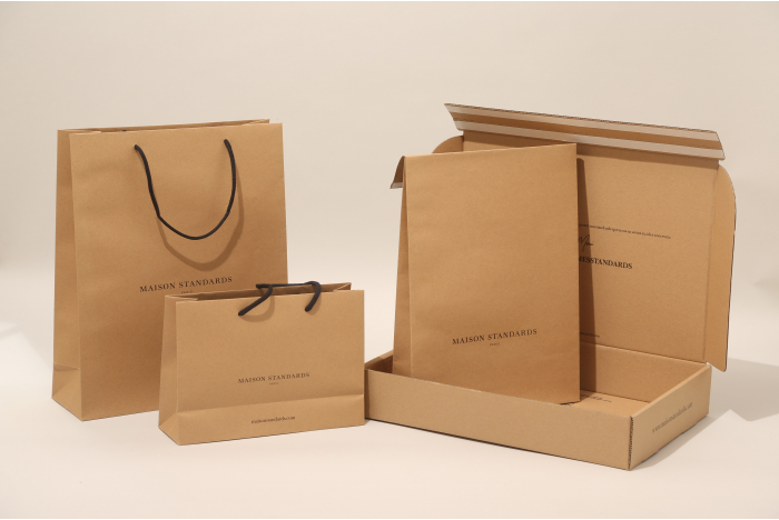 Sacs kraft boîtes cadeau emballage e-commerce