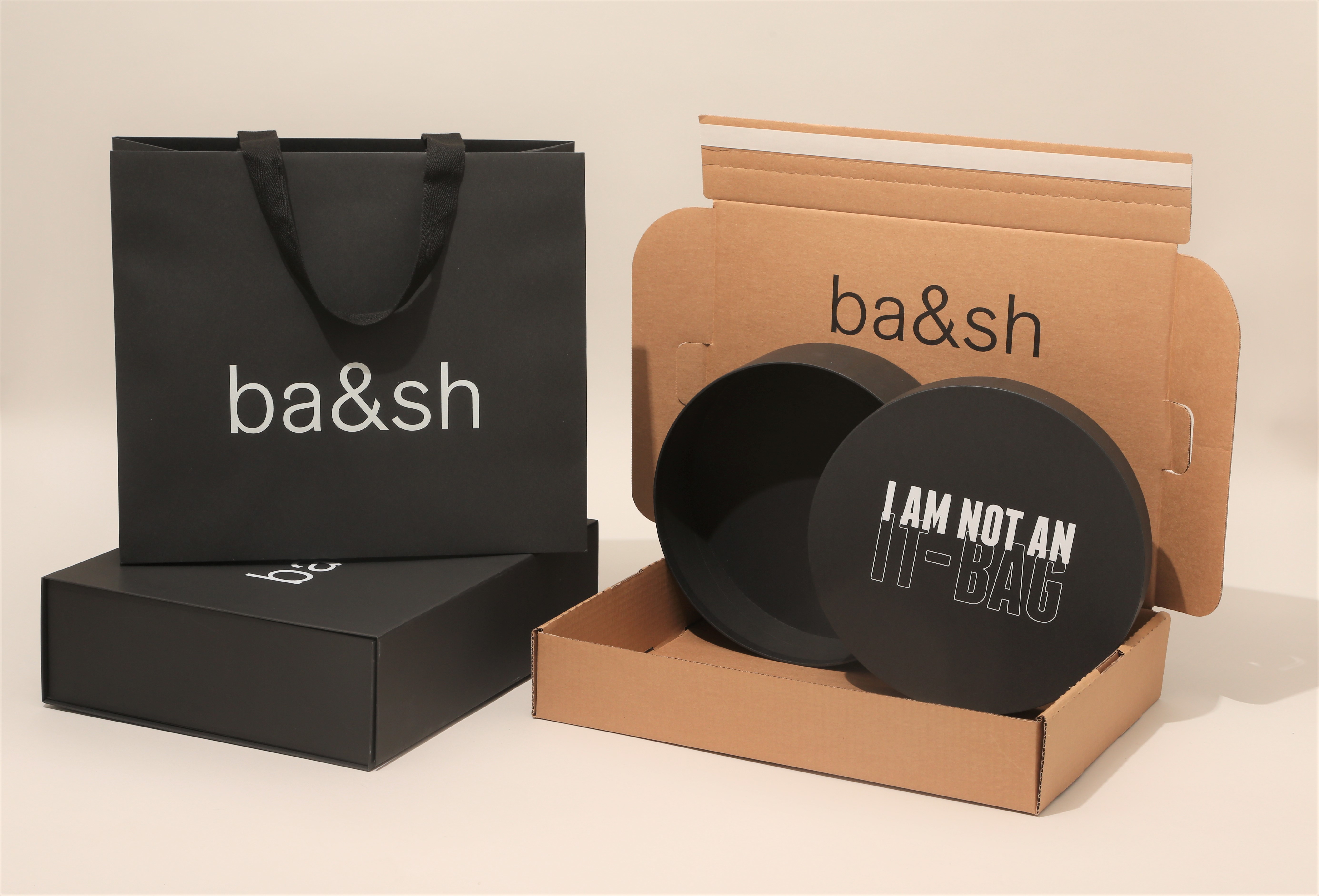 https://www.unibags.eu/upload/images/packaging/ecommerce/ecommerce/Sac%20boites%20Bash_UNIBAGS%20%286%29.jpg